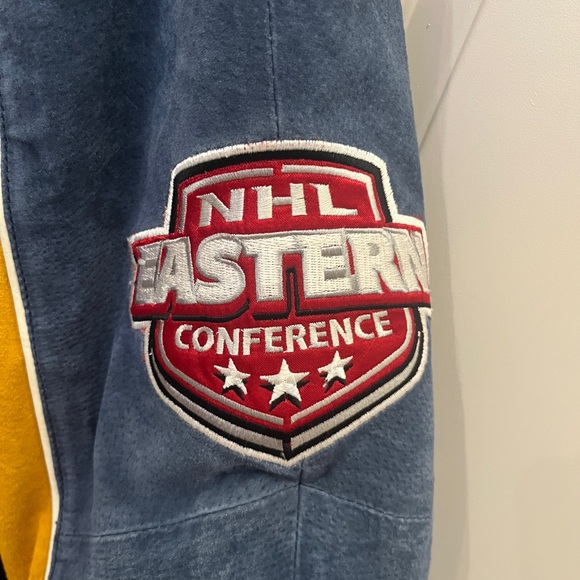 Buffalo Sabres Vintage Suede Jacket Rare Mint Condition Official NHL Licensed - Picture 9 of 9